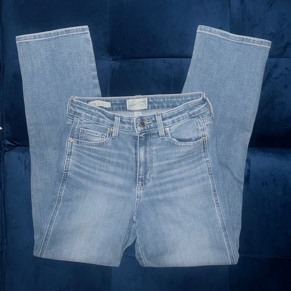 Universal Thread Light Blue Straight Leg Jeans